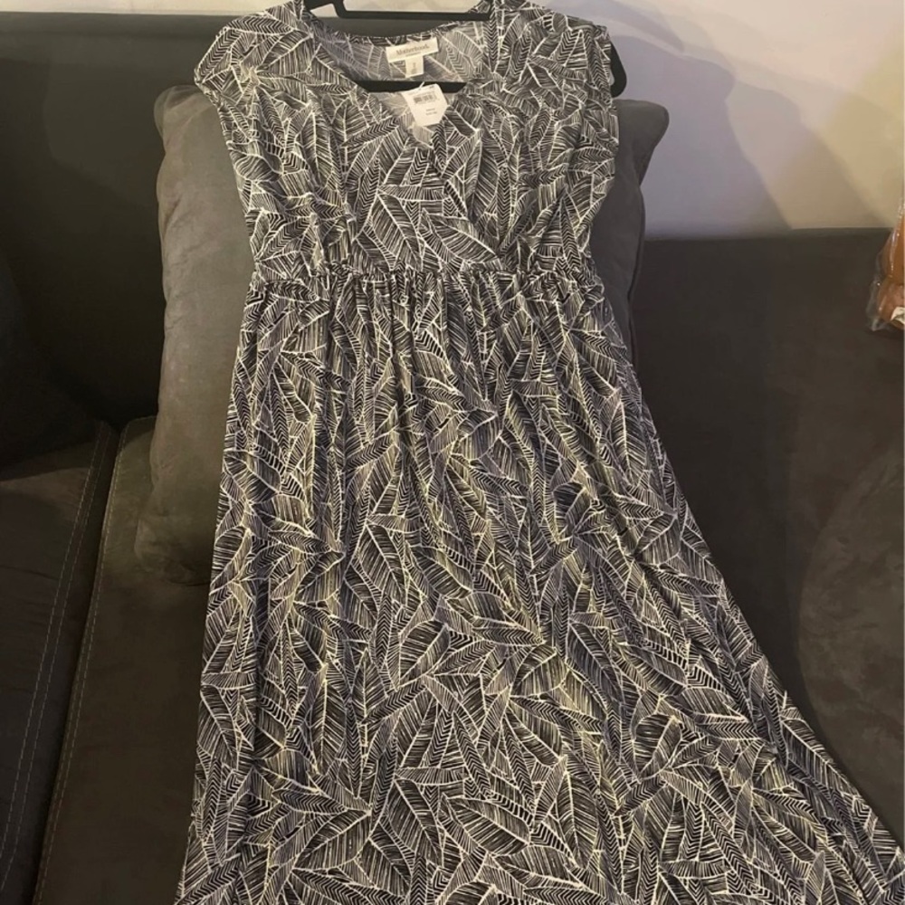 NWT Motherhood Maternity Dress Size: M